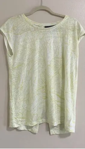 Tahari SET OF 2 100% Linen Yellow White Printed Top Size Medium Bundle