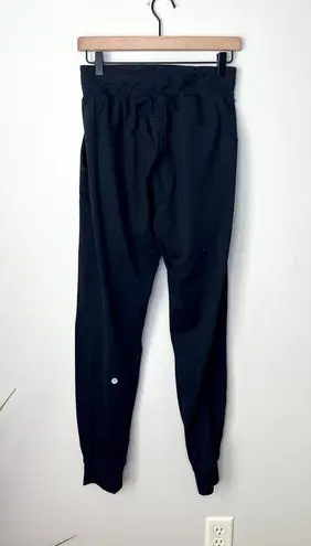 Lululemon  Black Size 10 Joggers Pull-On Athleisure Gym Workout Casual