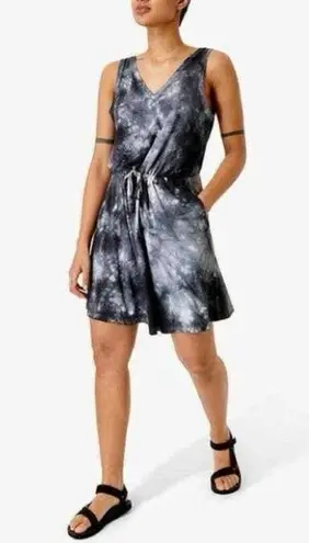 Sweaty Betty Take It Easy Drop Waist Dress in Gray/White Tie-Dye Print, Size XS