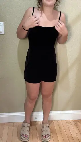 Urban Outfitters  Stretch Velour Tie Back Shorts Short Romper Onesie - size small