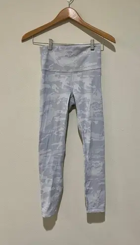 Lululemon Wunder Under Incognito Camo Jacquard Alpine White Starlight Size 6