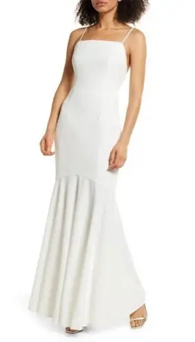 Elliatt NEW NWT Ivory Collins Square Neck Mermaid Maxi Gown