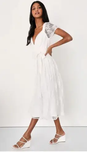 Lulu’s White Romantic Prose Lace Puffed Sleeve Midi Dress S