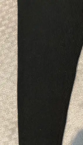 Ivy Park NWOT  Ribbed Cropped joggers with Drawstring & Pockets. Sz L.