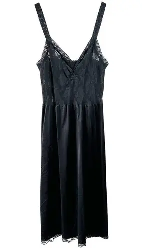 Vanity Fair Vintage Black Lace and Nylon Slip/Nightgown Size 34 USA Pin-Up