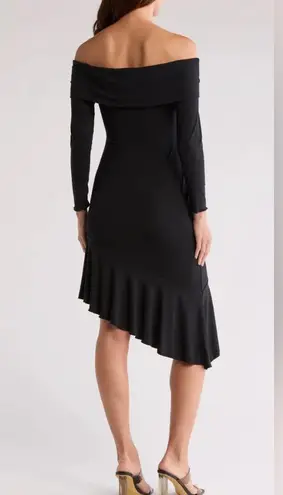 19 Cooper NWT Off The Shoulder Long Sleeve Dress - Size Medium