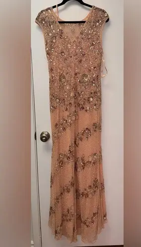 Mac Duggal NWOT Pink Embellished Bateau Neck Cap Sleeve Floral Beaded Gown Sz 8