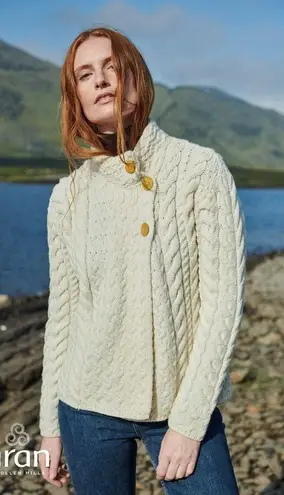 Aran Woollen Mills Super Soft Merino 3 Button Sweater Ivory Medium