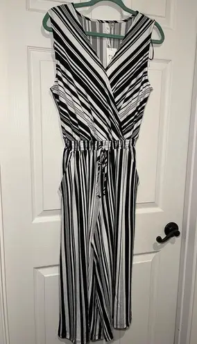 Ny Collection Jumpsuit Size Small Black White Stripes Wide Leg Cropped