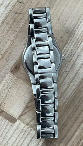 Bulova Diamonds Ladies Watch Pearl Dial Stainless Bracelet Blue Markers 96R55