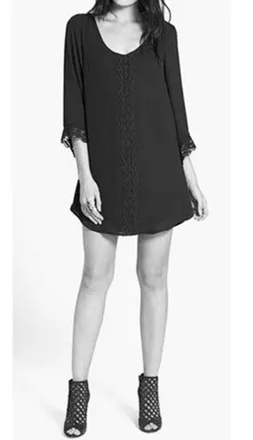 ASTR  Lace Trim Shift Dress Black Open Back Cut-Out Chiffon Scoop Neck 3/4 Sleeve