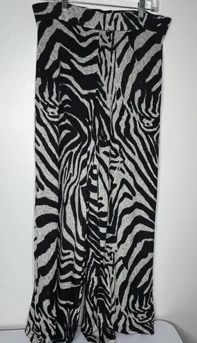 Joseph Ribkoff Bold and Modern Black-and-White Zebra Print Pants Size 10