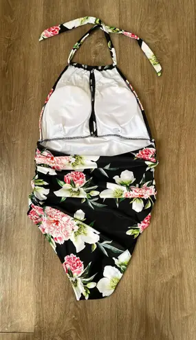 Cupshe one piece swimsuit halter tie black floral padded ruched women’s size XL