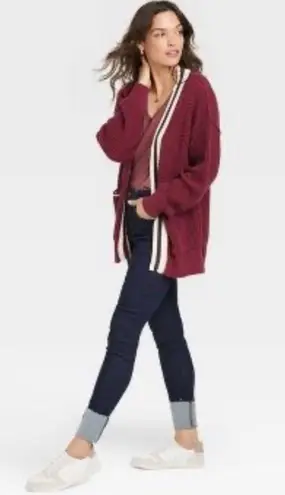 Universal Threads Universal thread chunky knit maroon varsity style cardigan sweater