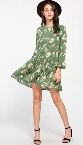 ✨HP✨Flower Print Lantern Sleeve Drop Waist Dress✨ Green Size XS