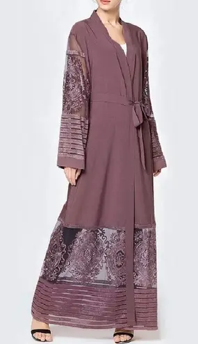 Embroidered Floral Mauve Elegant Duster Kimono Abaya Women’s Size Medium NWT Multi