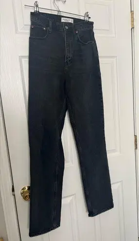 Abercrombie & Fitch  Ultra High Rise 90s Straight Jean curve love