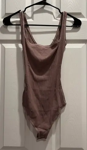 SKIMS COTTON RIB BODYSUIT UMBER XS