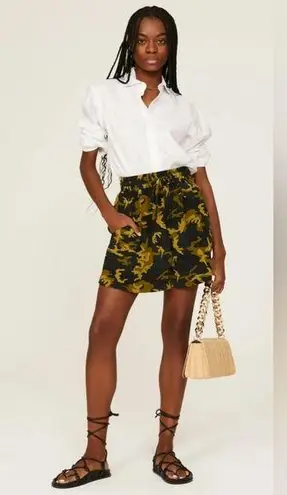 Equipment Silk Nimma Shorts Size 6