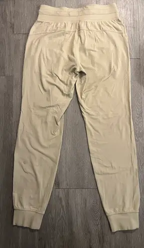 Lululemon Joggers Size 6