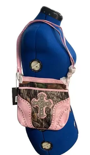 Mossy Oak Womens Crossbody Shoulder Bag Camo Pink & Brown Studded Cross NEW