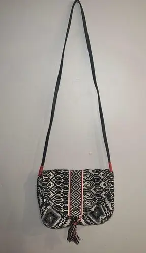 Billabong  Black & White Boho Tribal Pattern Crossbody Bag