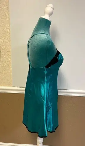 Frederick's of Hollywood Frederick’s of Hollywood Dark Teal Lace Chemise – Size M