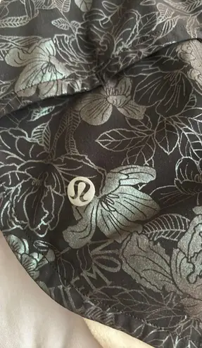 Lululemon Shorts Black Floral Pattern