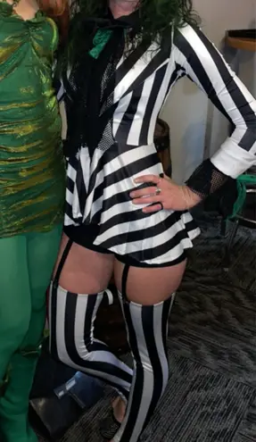 Foreplay Costumes Women’s Beetle Juice costume