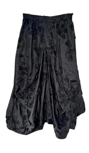 Elegant Black‎ Floral Embroidered Bubble Skirt Midi Elastic Waist Black Size M - Image 1