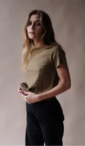 AGOLDE  Linda Boxy Crewneck T-Shirt NWOT Medium Short Sleeve Tee