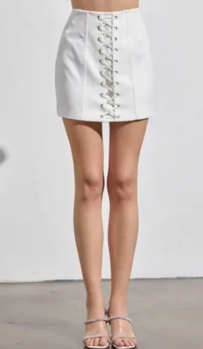 Cupcakes and Cashmere Women's Lace Front Mini Skirt Ivory Size Small