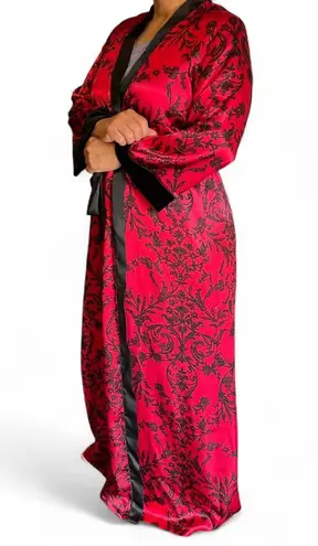 In Bloom by Jonquil Elegant Red and Black Floral Women's Robe Size M