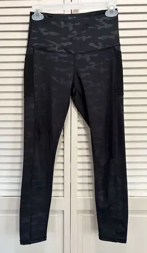 Leg End Black Camo Band Waist Ankle Leggings Size Small Logo Pockets