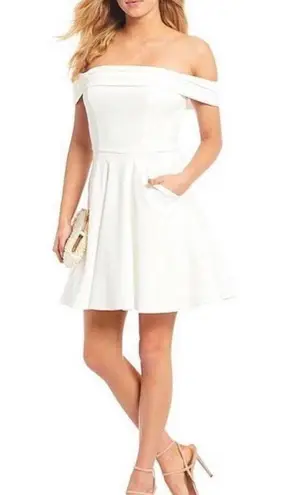 City Vibe Homecoming Dress