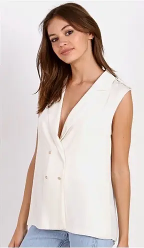 L'Academie New. Ivory military top. NWT
