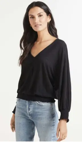 Evereve NWT Layla Black Lightweight Smocked Top size small