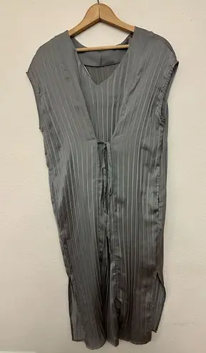 Grade & Gather Women's Pleated Side Slit Gray Shift Midi Dress Size S