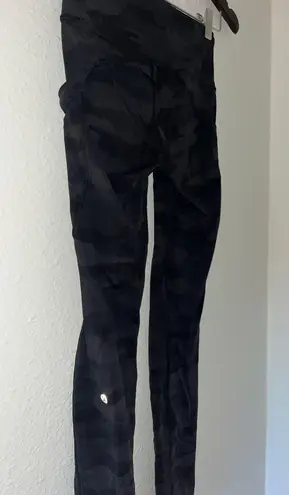 Lululemon 25 inch align black camo leggings with pockets size 2