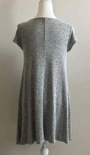 Gray short sleeve flowy sundress Size M Size M