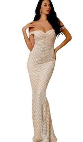 Love and Lemonade Women's Sequin Formal Evening Gown Size 1XL Tan Off Shoulder