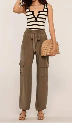 Heartloom jette cargo pant in moss