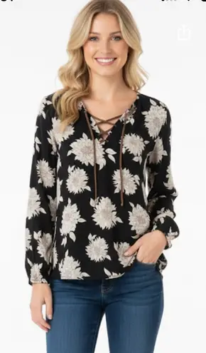 Sun & Shadow medium bell sleeve boho floral blouse