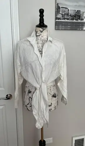 Bishop and Young NWT High Low Tie shirt