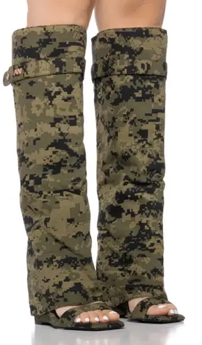 AZALEA WANG MARIETTA FOLD OVER OPEN TOE SANDAL BOOT IN CAMO