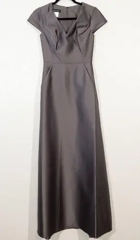 Alfred Sung NWT  Caviar Gray Cap Sleeve V-Neck Satin Gown Size 0