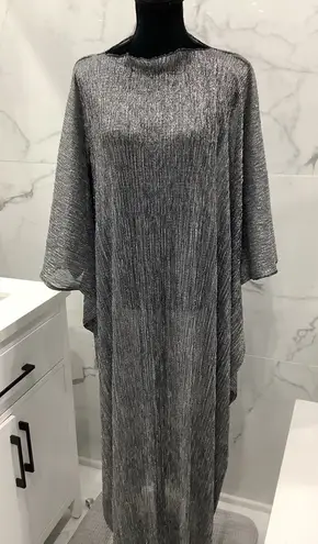 Dressy silvery poncho/ cover up RARE TO FIND💖 Silver Size undefined