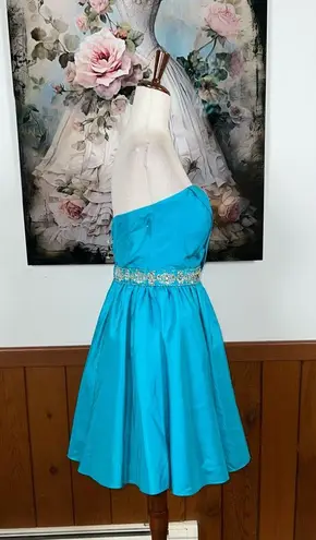 Mori Lee Pretty Vibrant Blue Taffeta Prom Dress!