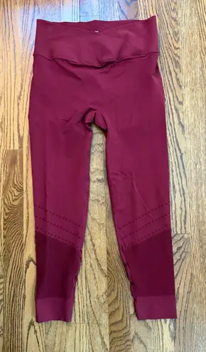 SHEFIT Boss V Cross Waist Seamless 7/8 Leggings Wine Plum Size 1 Luxe (1X/16) Purple