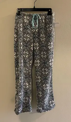 Pj Couture Snowflake Pajama Pants NWT